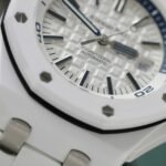 Audemars-Piguet-Royal-Oak-Offshore-15707CB-Replica-11-Gom-Trang-ZF-Factory-42mm-7.jpg