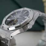 Dong-Ho-Audemars-Piguet-Che-Tac-Royal-Oak-Tourbillon-Mat-Xam-Day-Kim-Loai-41mm-1.jpg