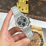 Dong-Ho-Audemars-Piguet-Rep-11-Royal-Oak-Chronograph-Frosted-Gold-26240-Mat-Xam-APS-Factory-41mm-1.jpg