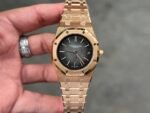 Dong-Ho-Audemars-Piguet-Replica-11-Royal-Oak-15202OR-Jumbo-39mm-9.jpg