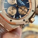 Dong-Ho-Audemars-Piguet-Replica-11-Royal-Oak-Chronograph-Frosted-Gold-26240-Mat-Xanh-Blue-Xuong-APS-41mm-11.jpg