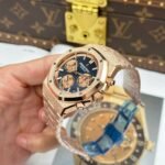 Dong-Ho-Audemars-Piguet-Replica-11-Royal-Oak-Chronograph-Frosted-Gold-26240-Mat-Xanh-Blue-Xuong-APS-41mm-11.jpg