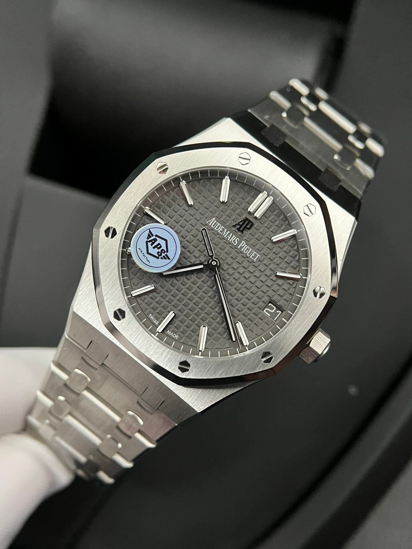 Dong-Ho-Audemars-Piguet-Royal-Oak-15500ST-Mat-Xam-Nha-May-APS-41mm-2.jpg