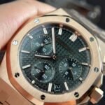 Dong-Ho-Audemars-Piguet-Royal-Oak-26240-Ma-Vang-Hong-Rep-11-Mat-Xanh-La-Cay-APS-41mm-2.jpg