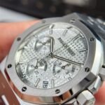 Dong-Ho-Audemars-Piguet-Royal-Oak-26240ST-Replica-11-Mat-Trang-May-Mong-New-2025-41mm-1.jpg