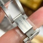 Dong-Ho-Audemars-Piguet-Royal-Oak-77450-Fake-Cao-Cap-Mat-Tiffany-Day-Kim-Loai-Xuong-OM-34mm-11.jpg