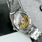 Dong-Ho-Audemars-Piguet-Royal-Oak-Dinh-Kim-Moissanite-AP15500-41mm-1.jpg