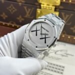 Dong-Ho-Audemars-Piguet-Royal-Oak-x-Kaws-Che-Tac-Mat-So-XX-Nha-May-APS-41mm-6-1.jpg