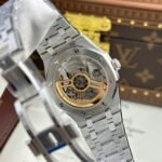 Dong-Ho-Audemars-Piguet-Royal-Oak-x-Kaws-Che-Tac-Mat-So-XX-Nha-May-APS-41mm-6-1.jpg