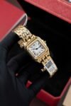 Dong-Ho-Cartier-Panthere-WJPN0015-Mat-Trang-Che-Tac-Vanh-Kim-Cuong-Moissanite-27x37mm-4.jpg