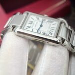 Dong-Ho-Cartier-Tank-Must-WSTA005-Replica-11-Mat-Chu-Nhat-9.jpg