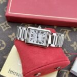Dong-Ho-Cartier-Tank-Must-WSTA005-Replica-11-Mat-Chu-Nhat-9.jpg