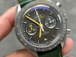 Dong-Ho-Che-Tac-Omega-Speedmaster-Grey-Side-of-the-Moon-Porsche-Club-of-America-Edition-Rep-11-44mm-9.jpg