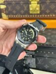 Dong-Ho-Nam-Audemars-Piguet-Replica-11-Royal-Oak-Offshore-15720ST-Mau-Den-Xuong-APS-42mm-1.jpg
