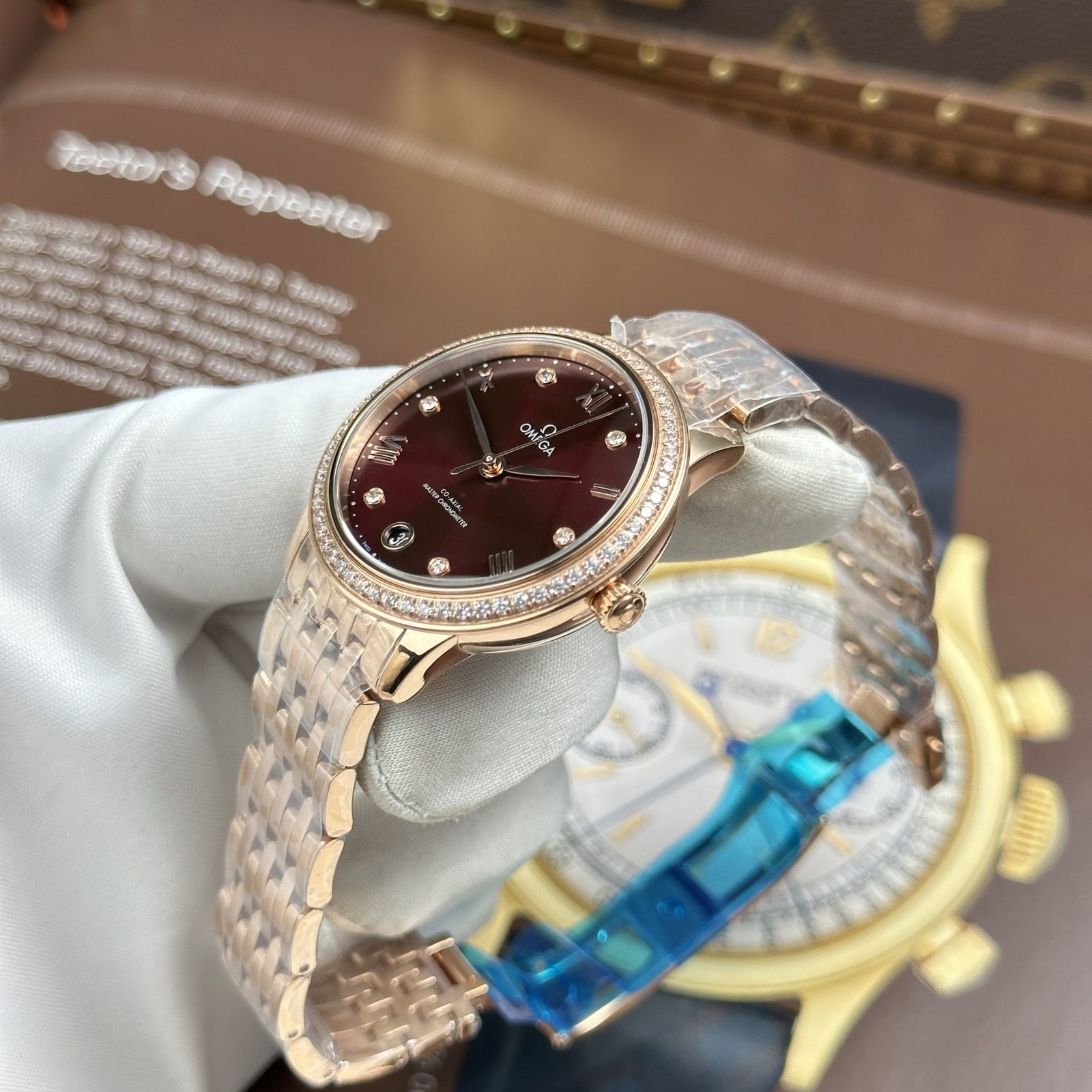 Dong-Ho-Nu-Omega-De-Ville-Prestige-Replica-11-Mat-Mau-Do-Do-May-Co-Thuy-Sy-34mm-9.jpg