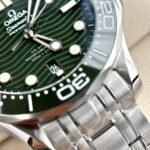 Dong-Ho-Omega-Che-Tac-Seamaster-Diver-300M-Mau-Xanh-La-Cay-VS-Factory-42mm-4.jpg