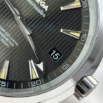 Dong-Ho-Omega-Seamaster-Aqua-Terra-150M-Rep-11-Mat-Xanh-La-Cay-Coc-So-Vang-Nha-May-VS-41mm-4.jpg