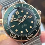 Dong-Ho-Omega-Seamaster-Driver-300-Replica-Mat-Xanh-Green-Full-Set-Nha-May-VS-42mm-15.jpg
