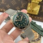 Dong-Ho-Omega-Seamaster-Driver-300-Replica-Mat-Xanh-Green-Full-Set-Nha-May-VS-42mm-15.jpg