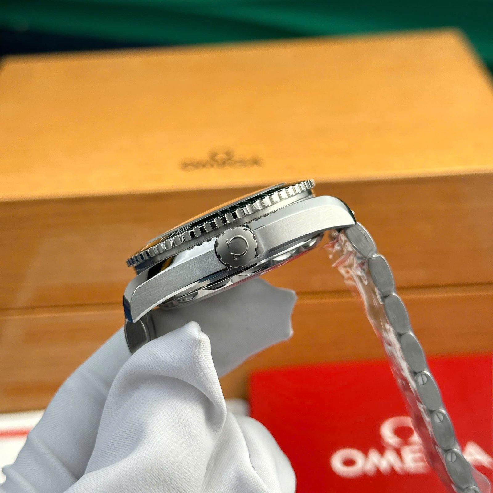 Dong-Ho-Omega-Seamaster-Planet-Ocean-600M-Replica-11-Day-Kim-Loai-VSF-43-4.jpg