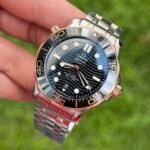 Dong-Ho-Omega-Seamaster-Replica-11-Demi-Rose-Nam-42mm-3-scaled-1.jpg