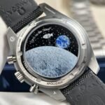 Dong-Ho-Omega-Speedmaster-Apollo-13-Snoopy-Replica-11-Mat-Trang-New-2025-42mm-1.jpg